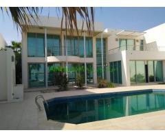 Freehold Beachfron 4 bedroom villa for Sale
