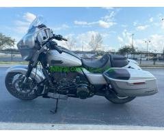 \2023 Harley-Davidson® FLHXSE - CVO™ Street Glide®